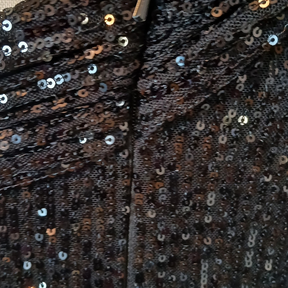 Mac Duggal sequin gown - Picture 5 of 12